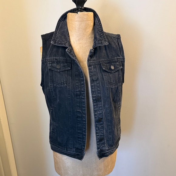 Universal Thread Jackets & Blazers - Universal Thread Black Denim Vest